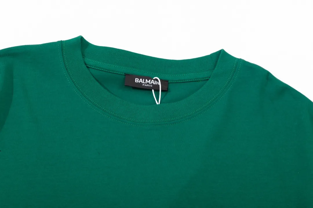 BALMAIN Simple small letter print Large Logo logo exquisitely upgraded, inspired by the 1980s Retro original fabric Official Same Style short-sleeved T-shirt Customized Ketong vat-dyed fabric Very comfortable to the touch Latest brick cabinet synchronization for spring and summer Fashionable and individual Super Versatile good-looking Very suitable for both men and women A must-have style Hang tag Collar label Washed wheat Complete with three labels Color: Green Size: XS~L